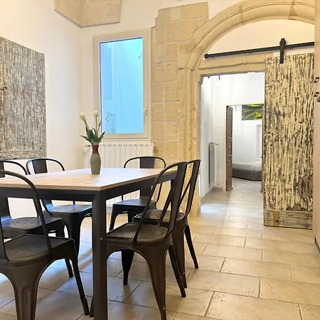 Apartament Dimora D'incanto Con Terrazza Vista Duomo Lecce